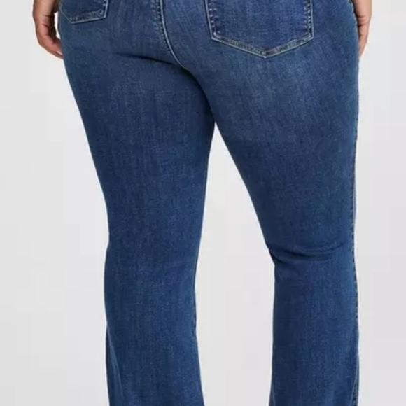 Torrid TRIO JEANS 22W & 28 $30/ Per Pair - Picture 3 of 3
